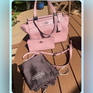 Coach purse and wallet